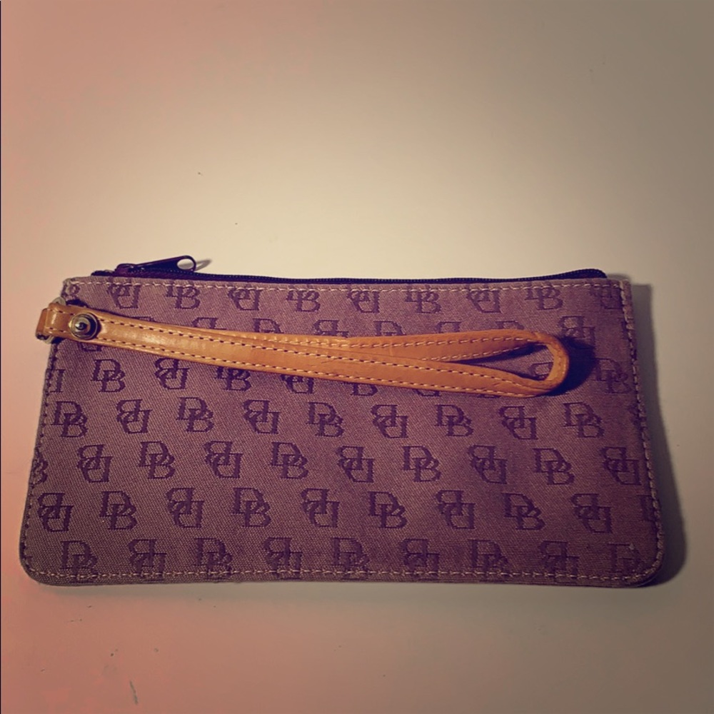 Dooney& Bourke wristlet